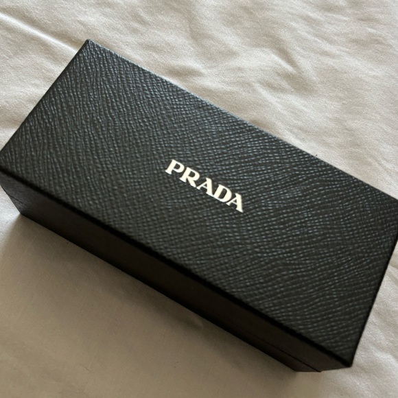 Prada sun glasses case - Picture 2 of 3